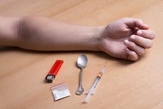 Changing a drug's pharmacokinetic principles can help in drug treatment. Changing a drug's pharmacokinetic principles can help in drug treatment.