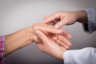 For patients with RA and a first non-TNFi failure, treatment with tocilizumab seems more efficacious than abatacept or rituximab. For patients with RA and a first non-TNFi failure, treatment with tocilizumab seems more efficacious than abatacept or rituximab.