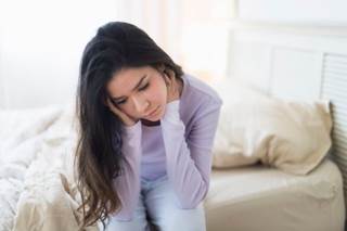 Study participants were exposed to painful stimuli either alone or during distracting cognitive tasks while undergoing functional magnetic resonance imaging. Study participants were exposed to painful stimuli either alone or during distracting cognitive tasks while undergoing functional magnetic resonance imaging.