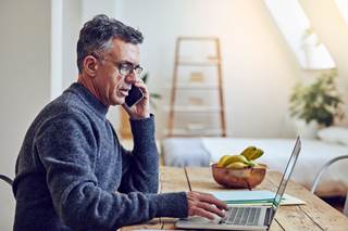 Veterans with nonspecific low back pain experienced on a daily basis for ≥6 months were recruited for this study. Veterans with nonspecific low back pain experienced on a daily basis for ≥6 months were recruited for this study.
